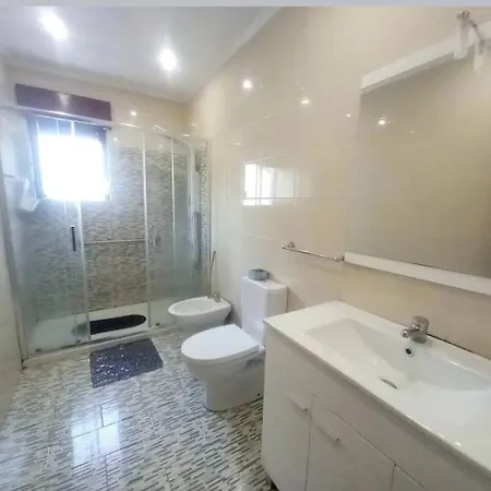 Private Near Airport 홈스테이